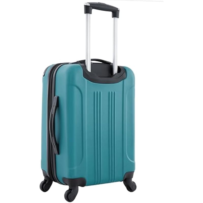 Travelers Club 20″ “Chicago” Expandable Spinner Carry-On Luggage