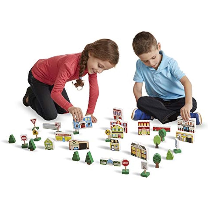 Melissa & Doug Wooden Town Play Set With Storage Tray (32 Pieces)